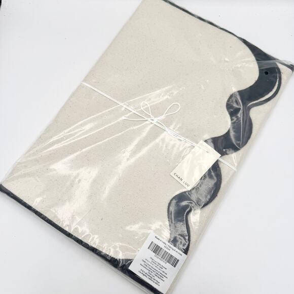 Chan Luu 14x72" Cotton Table Runner Black Scalloped Detail – NEW - Picture 3 of 6